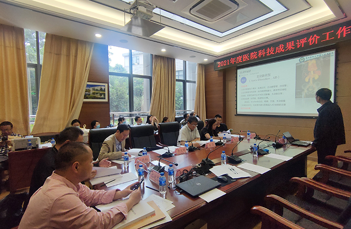 精准腔内隔绝术和3D打印技术在胸主动脉B型夹层的临床应用 anli.jpg